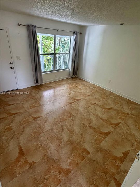 For Rent: $1,875 (1 beds, 1 baths, 500 Square Feet)