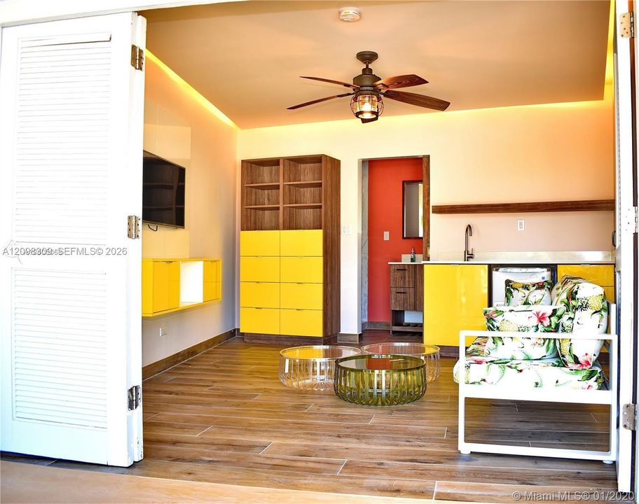 For Sale: $100,000 (0 beds, 1 baths, 152 Square Feet)