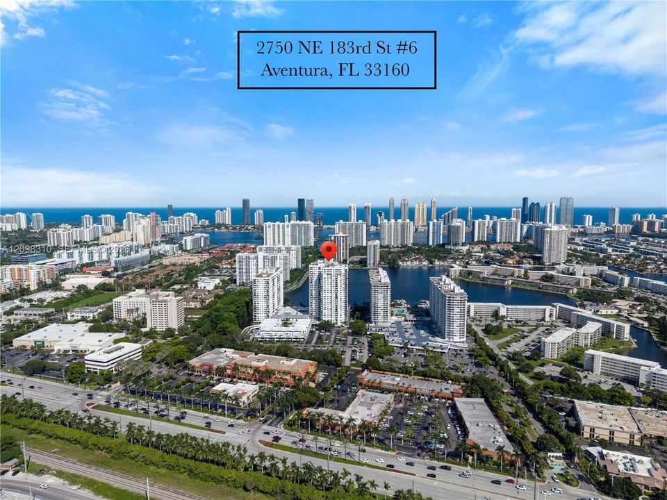 For Sale: $220,000 (1 beds, 2 baths, 870 Square Feet)