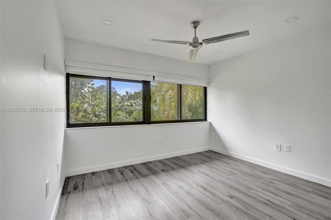 В аренду: $5,500 (2 спален, 2 ванн, 1192 Квадратных фут)
