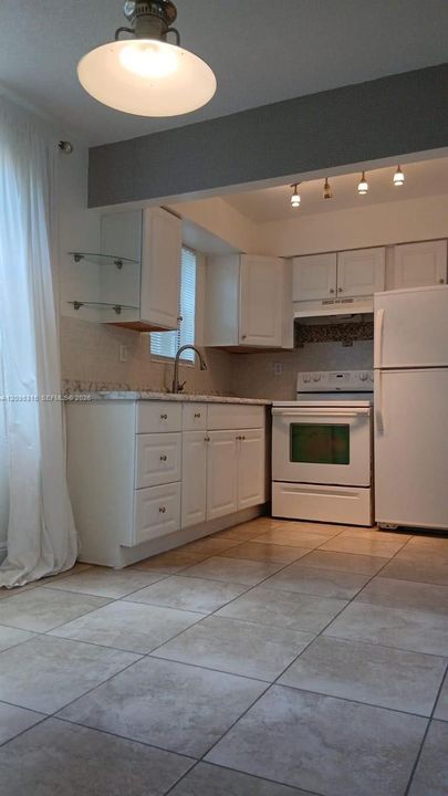 В аренду: $1,575 (1 спален, 1 ванн, 0 Квадратных фут)