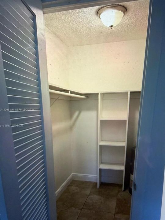 В аренду: $1,575 (1 спален, 1 ванн, 0 Квадратных фут)