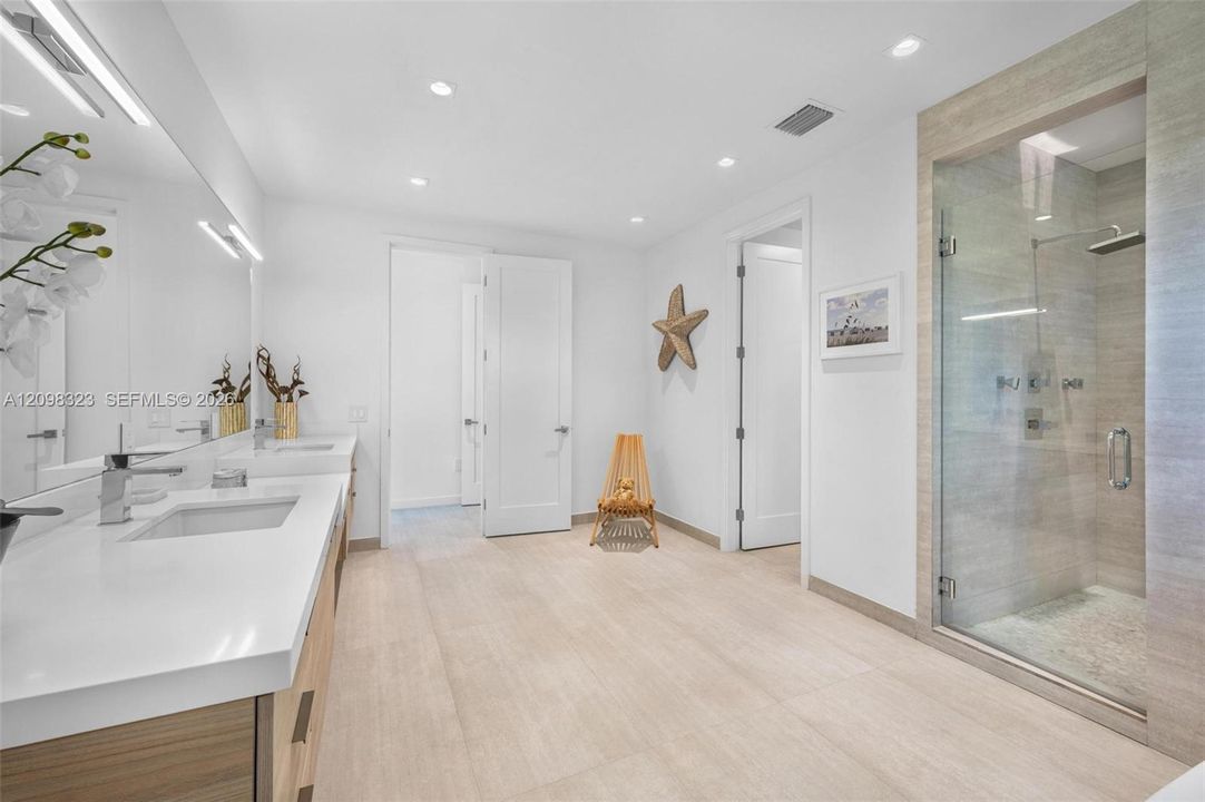 En Venta: $4,950,000 (6 camas, 6 baños, 4950 Pies cuadrados)