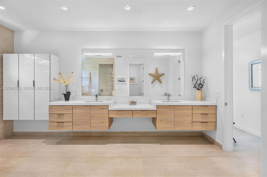 En Venta: $4,950,000 (6 camas, 6 baños, 4950 Pies cuadrados)