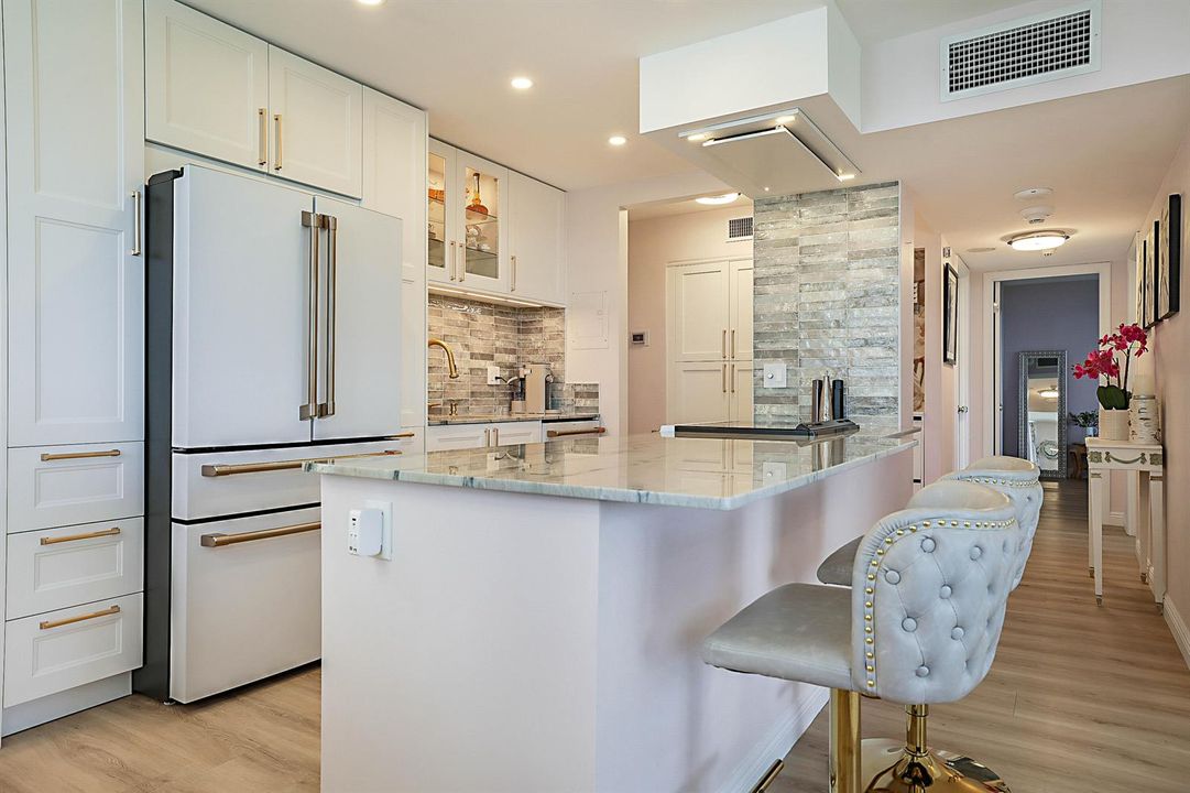 DESIGNER KITCHEN