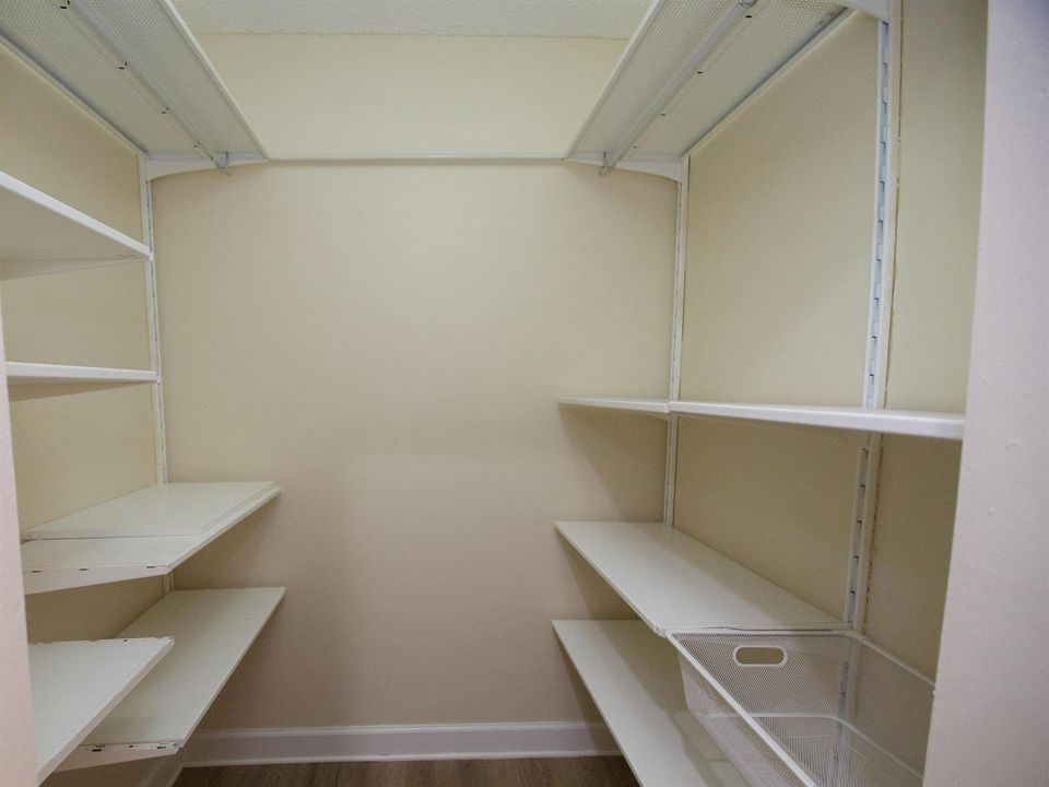 Walk In Closet
