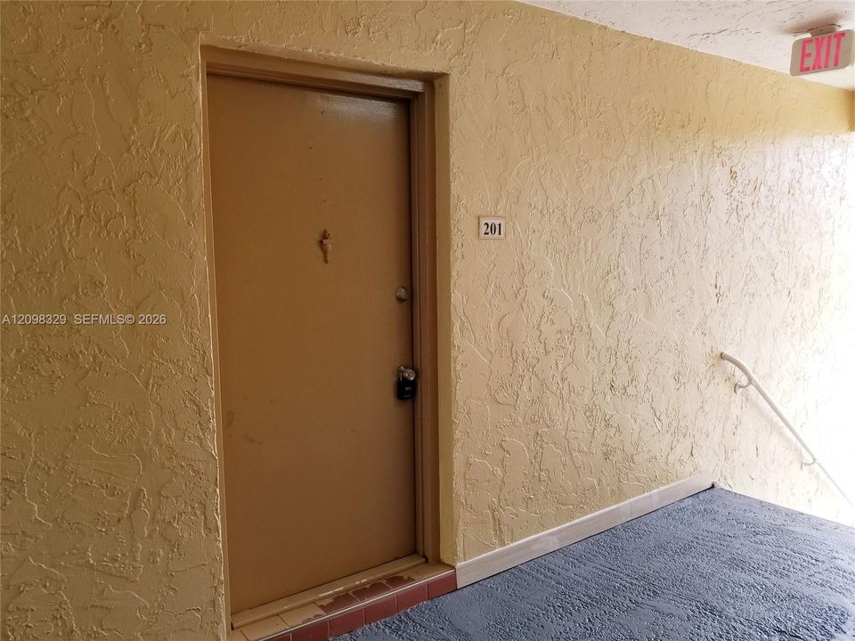 В аренду: $1,800 (1 спален, 1 ванн, 810 Квадратных фут)