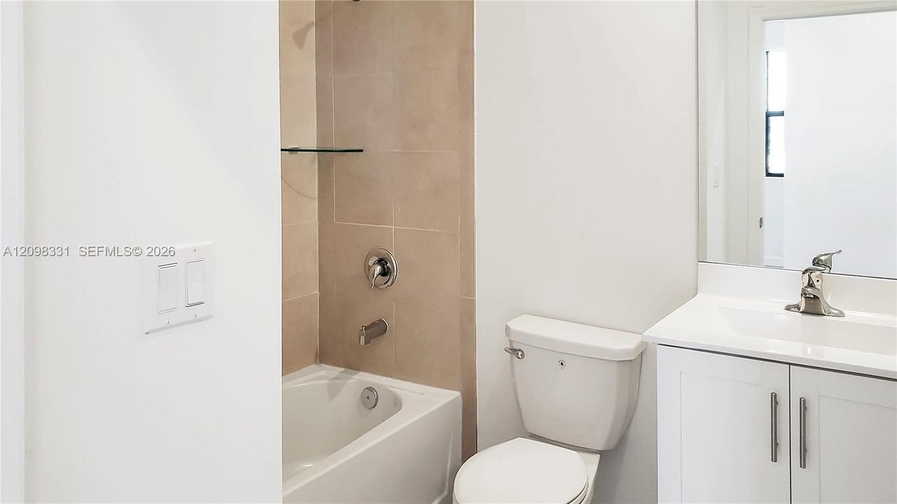 For Rent: $3,600 (3 beds, 2 baths, 1863 Square Feet)