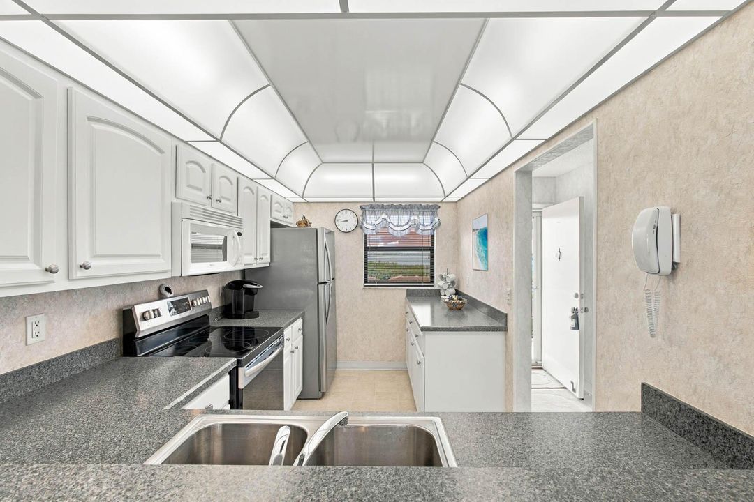 024_-_Kitchen_5