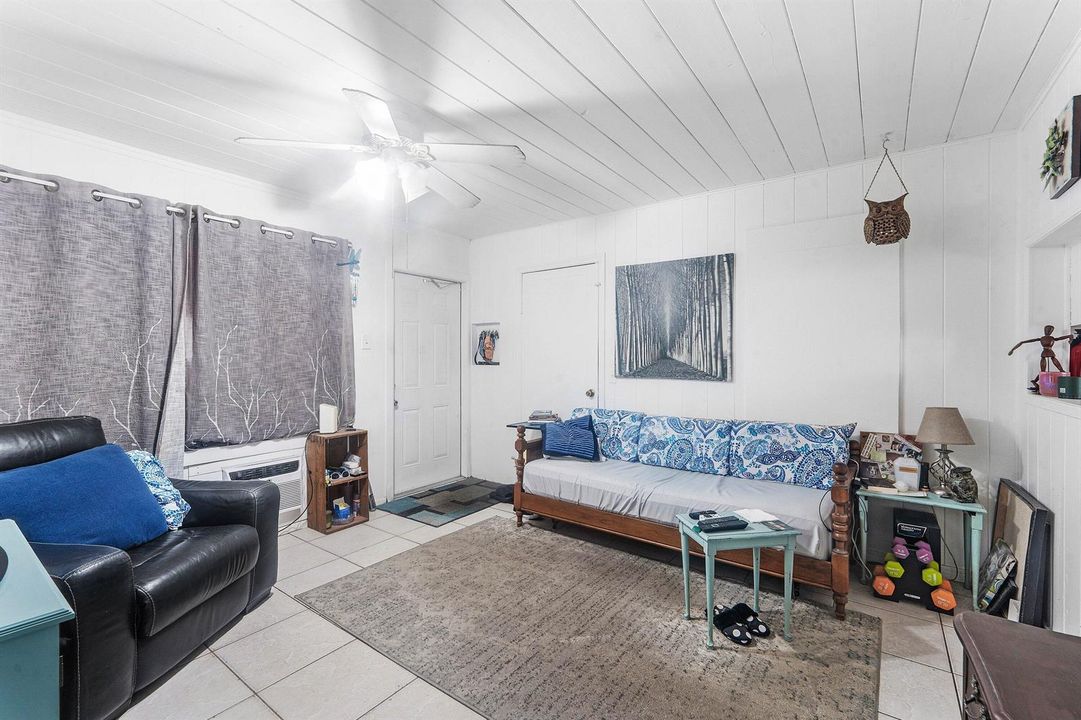 012-4329WhisperingPinesRoad-WestPalmBeac