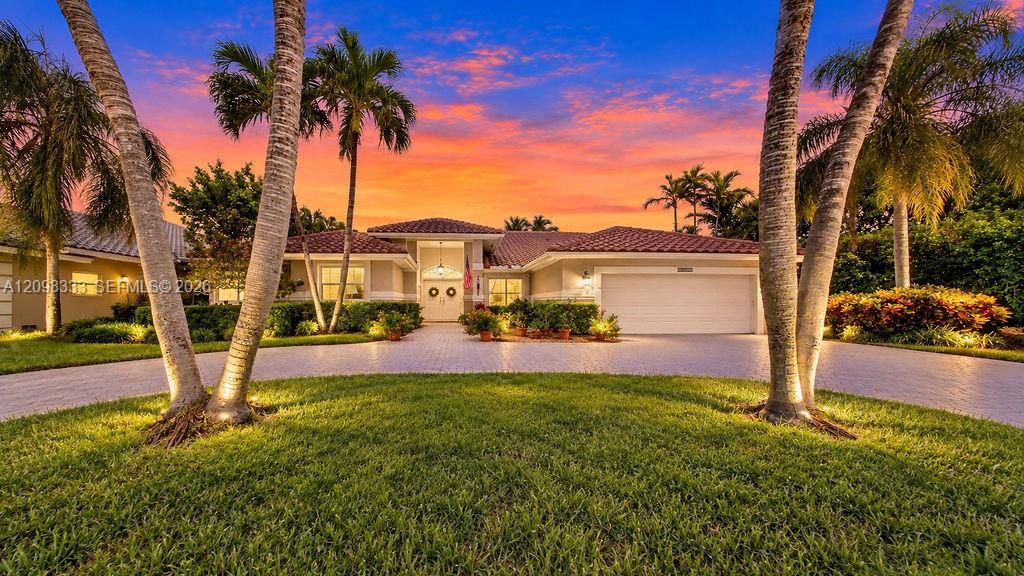 En Venta: $1,385,000 (6 camas, 3 baños, 3812 Pies cuadrados)