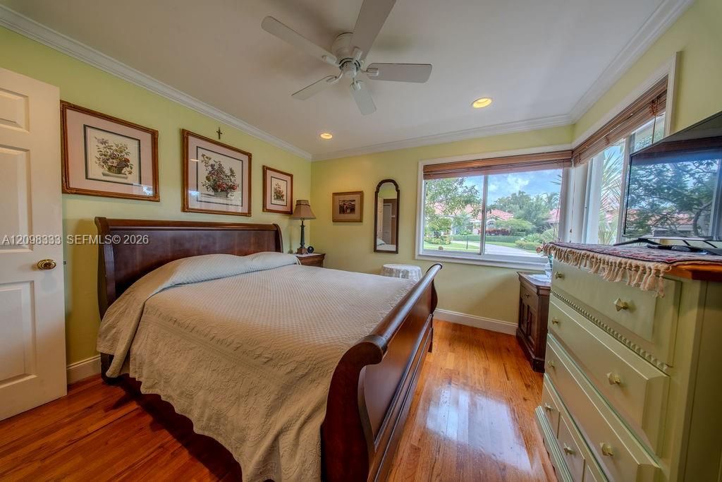 En Venta: $1,385,000 (6 camas, 3 baños, 3812 Pies cuadrados)