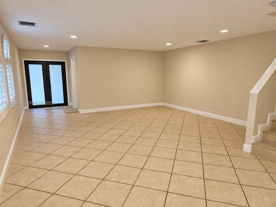 For Sale: $1,425,000 (3 beds, 2 baths, 2460 Square Feet)