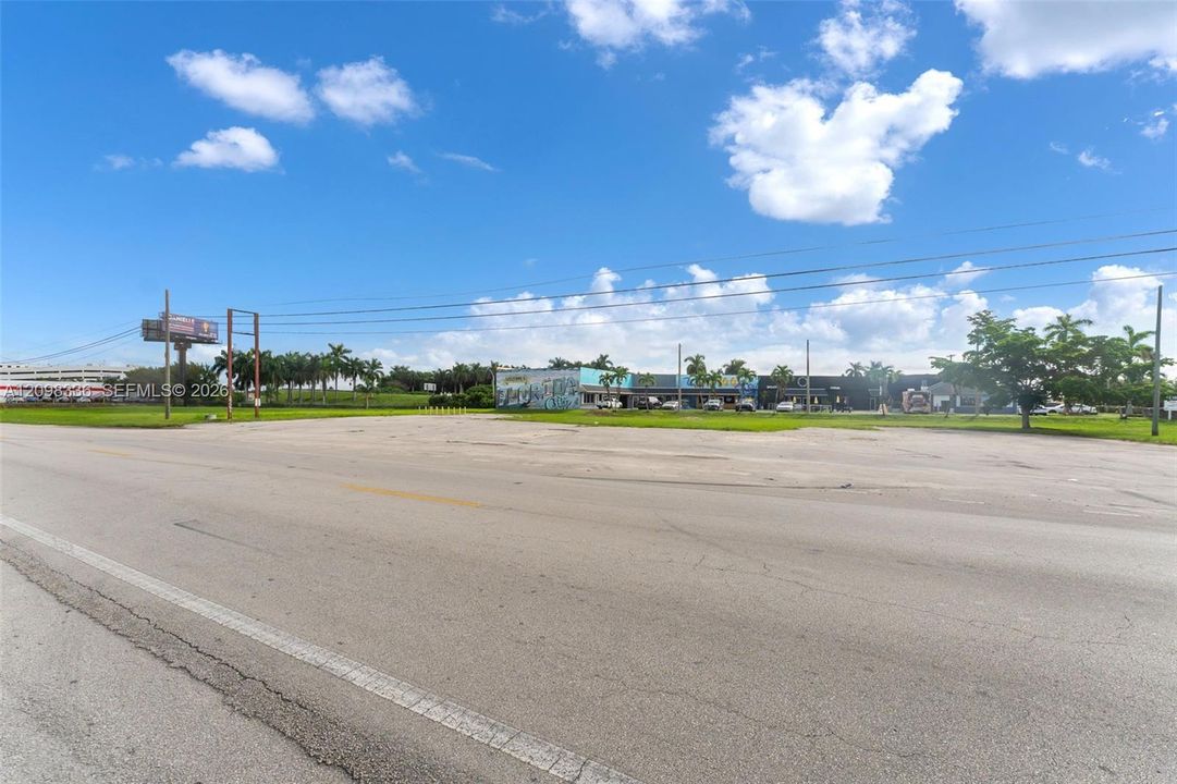KROME AVE