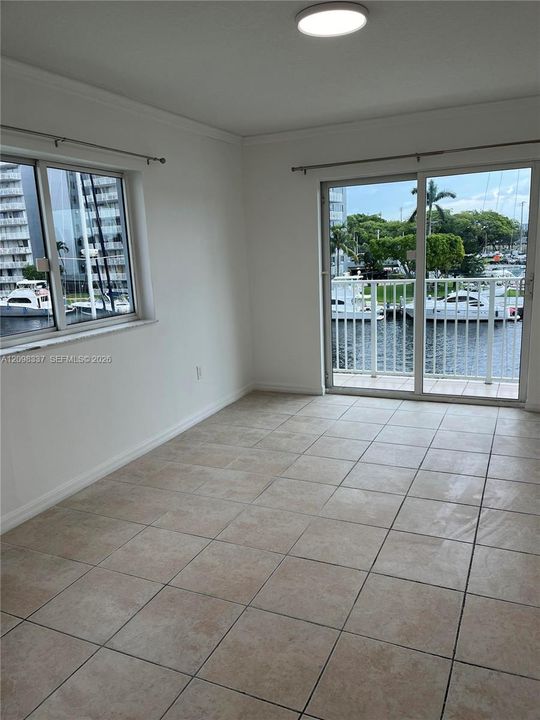 For Rent: $2,350 (2 beds, 2 baths, 842 Square Feet)