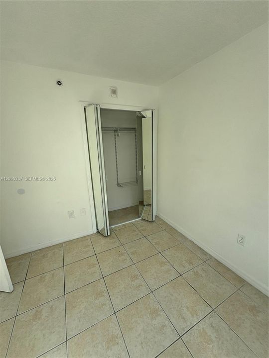 For Rent: $2,350 (2 beds, 2 baths, 842 Square Feet)