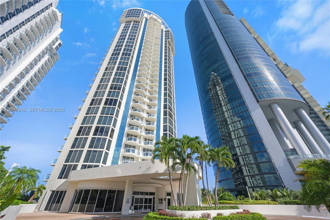 На продажу: $2,150,000 (3 спален, 3 ванн, 2210 Квадратных фут)