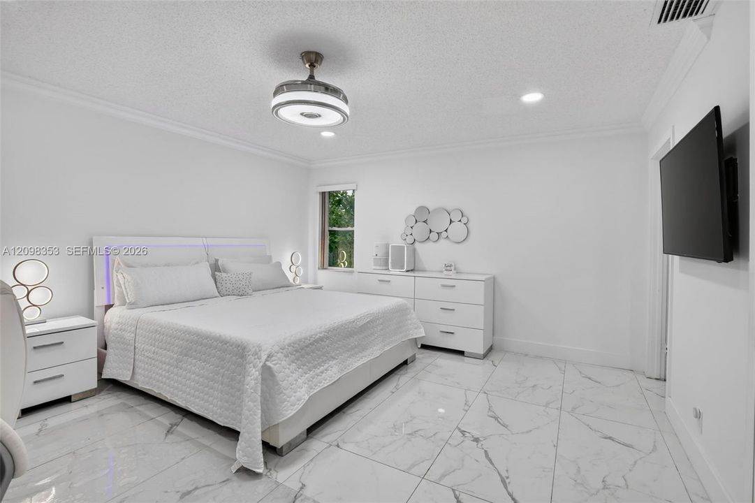 En Venta: $599,999 (3 camas, 2 baños, 1873 Pies cuadrados)