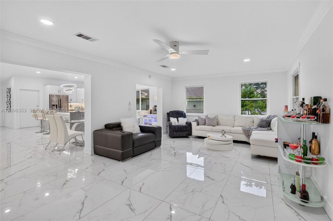 En Venta: $599,999 (3 camas, 2 baños, 1873 Pies cuadrados)