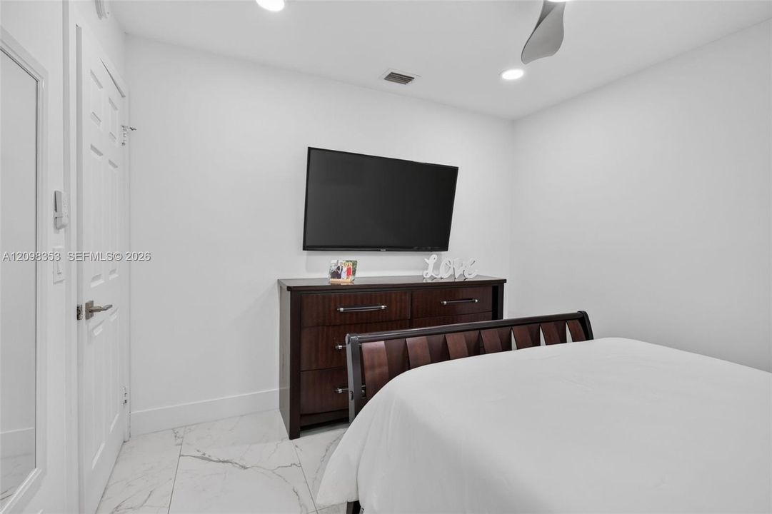 En Venta: $599,999 (3 camas, 2 baños, 1873 Pies cuadrados)