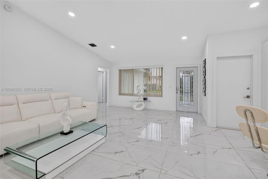 En Venta: $599,999 (3 camas, 2 baños, 1873 Pies cuadrados)