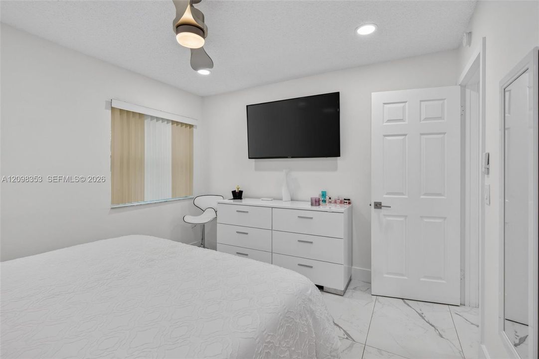 En Venta: $599,999 (3 camas, 2 baños, 1873 Pies cuadrados)