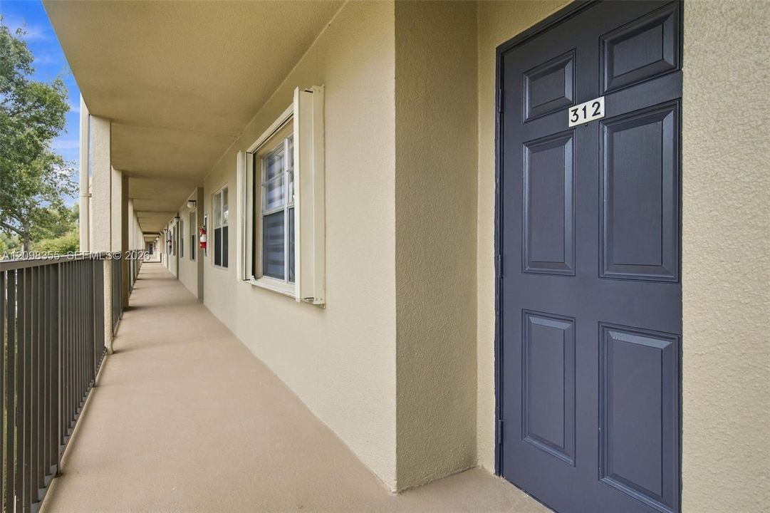 En Venta: $279,000 (2 camas, 2 baños, 1192 Pies cuadrados)