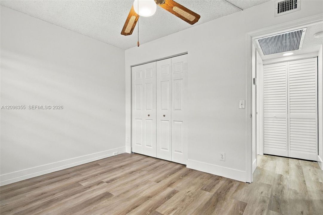 En Venta: $279,000 (2 camas, 2 baños, 1192 Pies cuadrados)