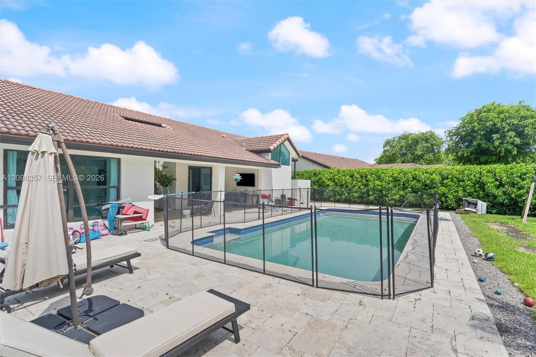 For Sale: $930,000 (4 beds, 2 baths, 2635 Square Feet)