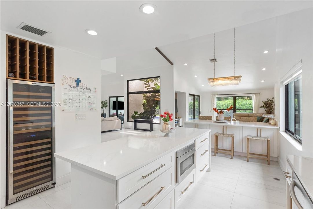 For Sale: $930,000 (4 beds, 2 baths, 2635 Square Feet)