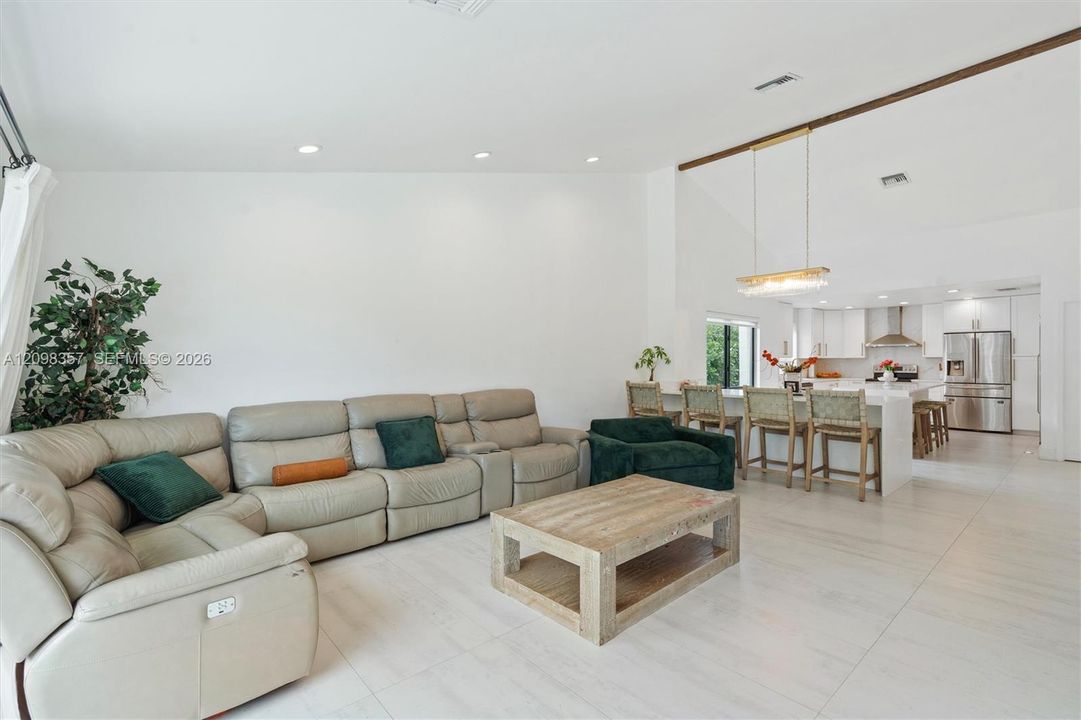 For Sale: $930,000 (4 beds, 2 baths, 2635 Square Feet)