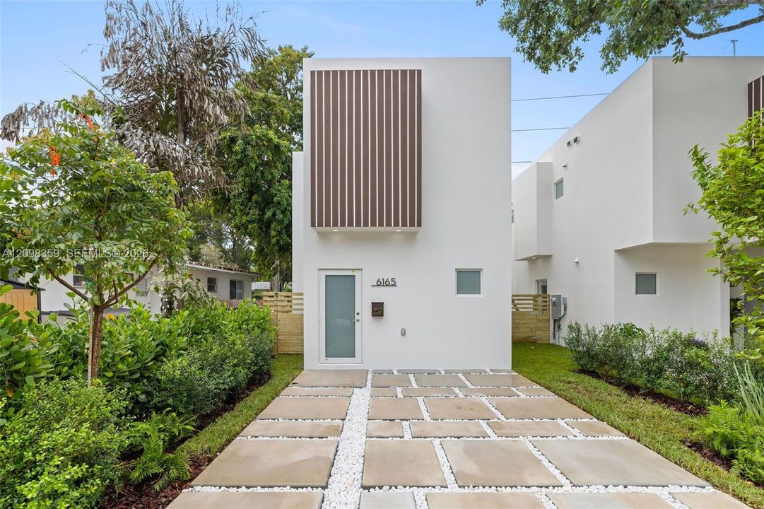 For Sale: $950,000 (3 beds, 2 baths, 0 Square Feet)