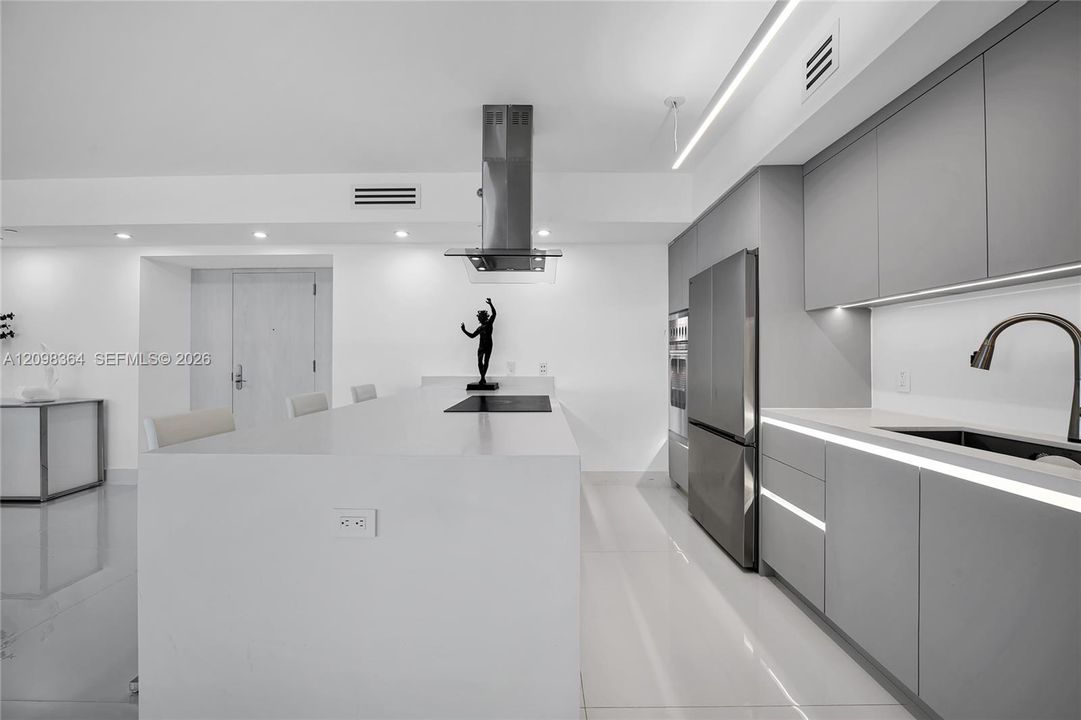На продажу: $1,550,000 (2 спален, 2 ванн, 1782 Квадратных фут)