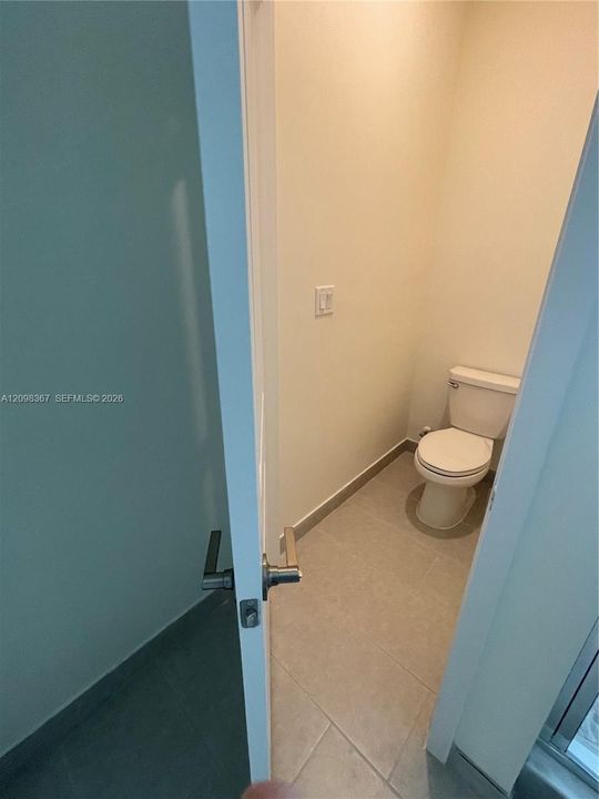 For Rent: $3,250 (2 beds, 2 baths, 1124 Square Feet)