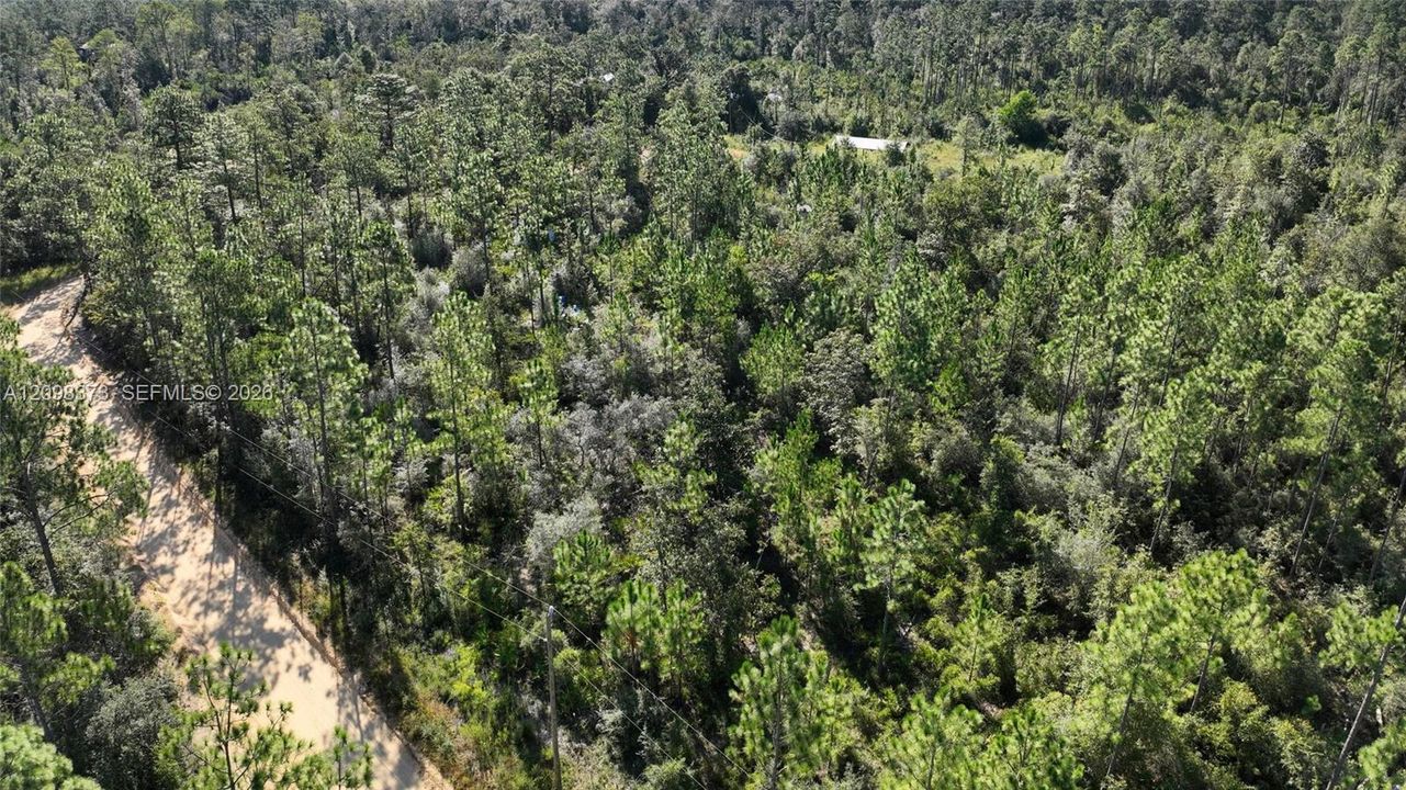 En Venta: $44,000 (5.02 acres)