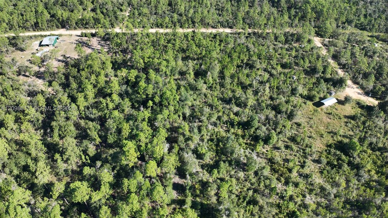 En Venta: $44,000 (5.02 acres)