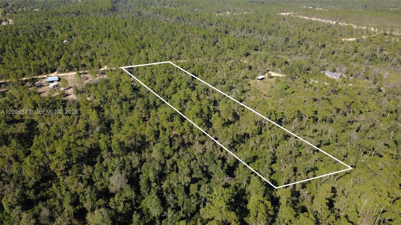 En Venta: $44,000 (5.02 acres)