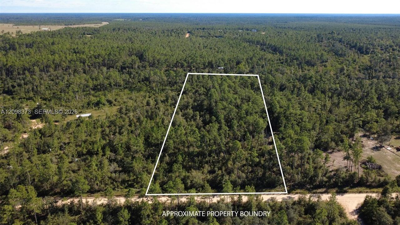 En Venta: $44,000 (5.02 acres)