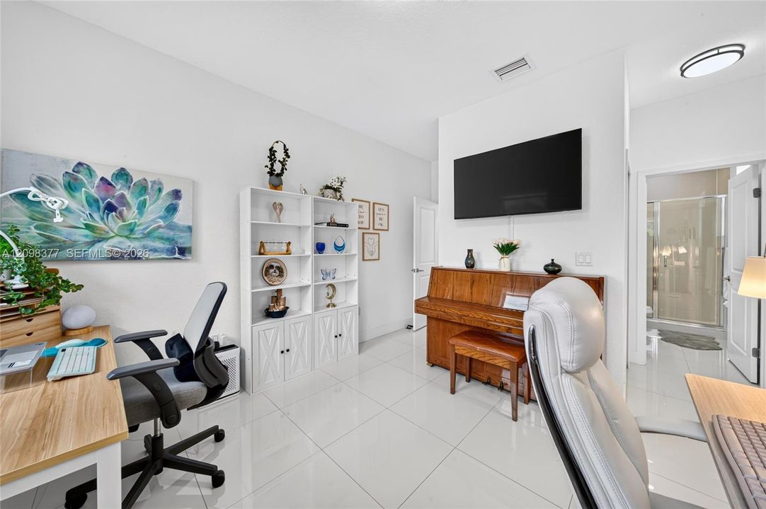 For Sale: $875,000 (4 beds, 3 baths, 2085 Square Feet)