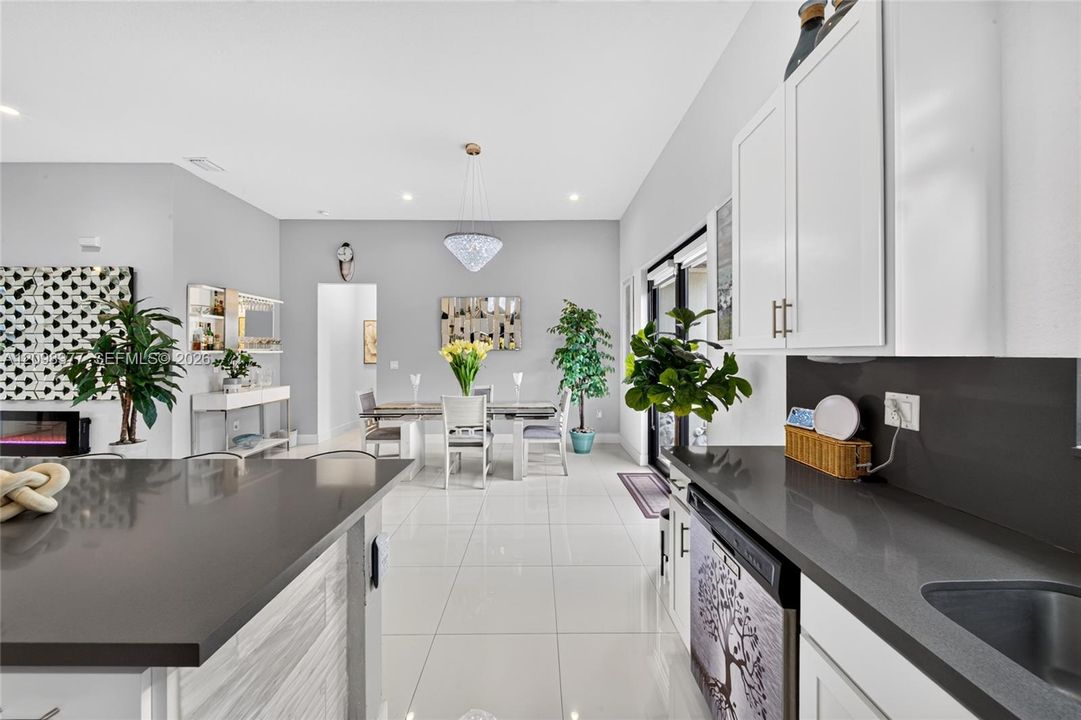 For Sale: $875,000 (4 beds, 3 baths, 2085 Square Feet)