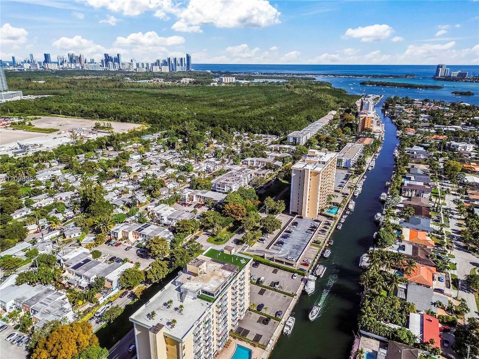 На продажу: $875,000 (4 спален, 3 ванн, 2481 Квадратных фут)