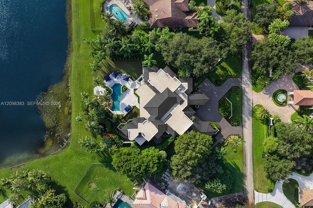 private 1.37 acre estate Weston Florida