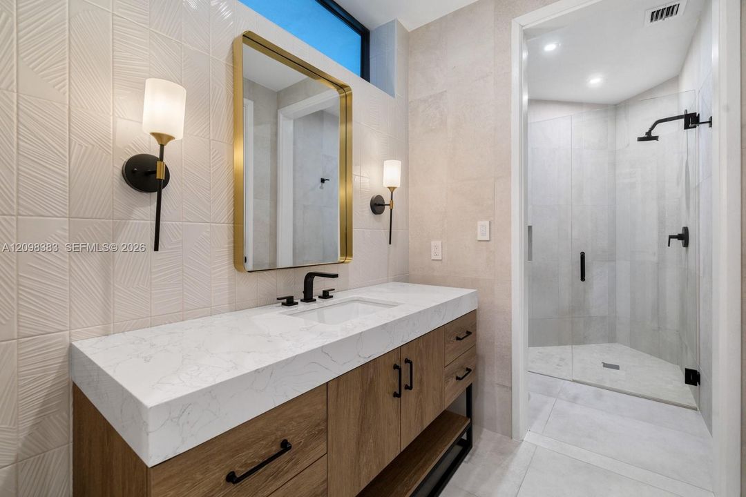 For Sale: $8,900,000 (6 beds, 7 baths, 10636 Square Feet)