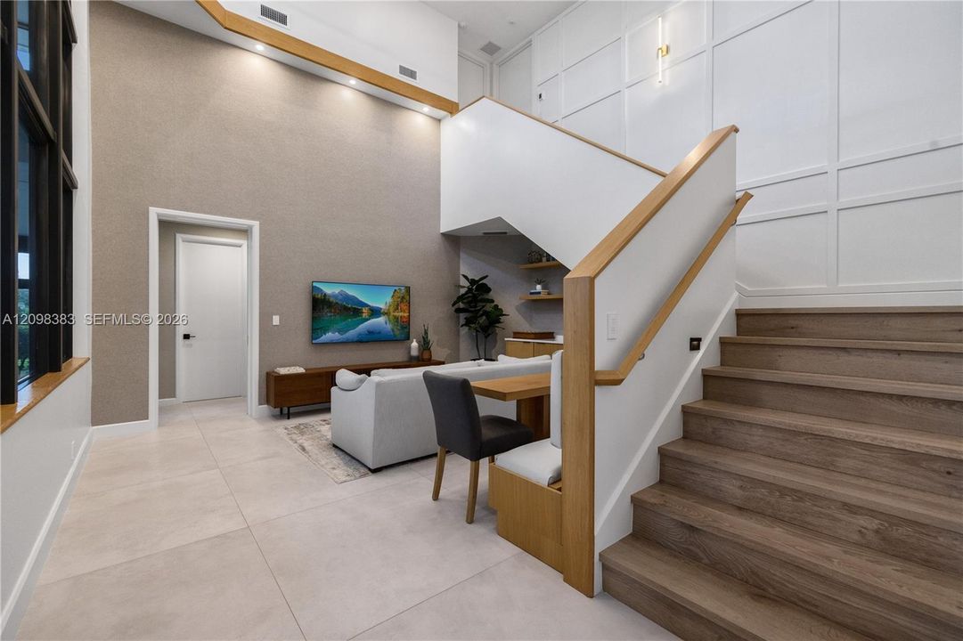 For Sale: $8,900,000 (6 beds, 7 baths, 10636 Square Feet)