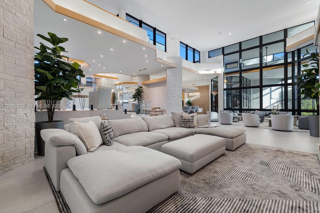 For Sale: $8,900,000 (6 beds, 7 baths, 10636 Square Feet)