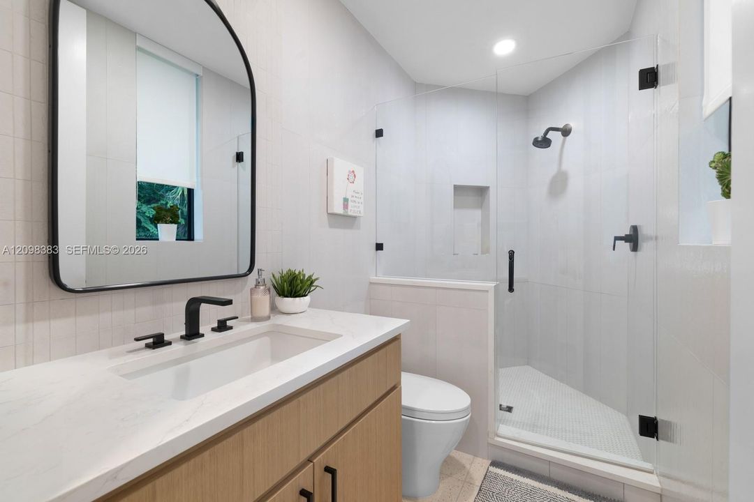 For Sale: $8,900,000 (6 beds, 7 baths, 10636 Square Feet)