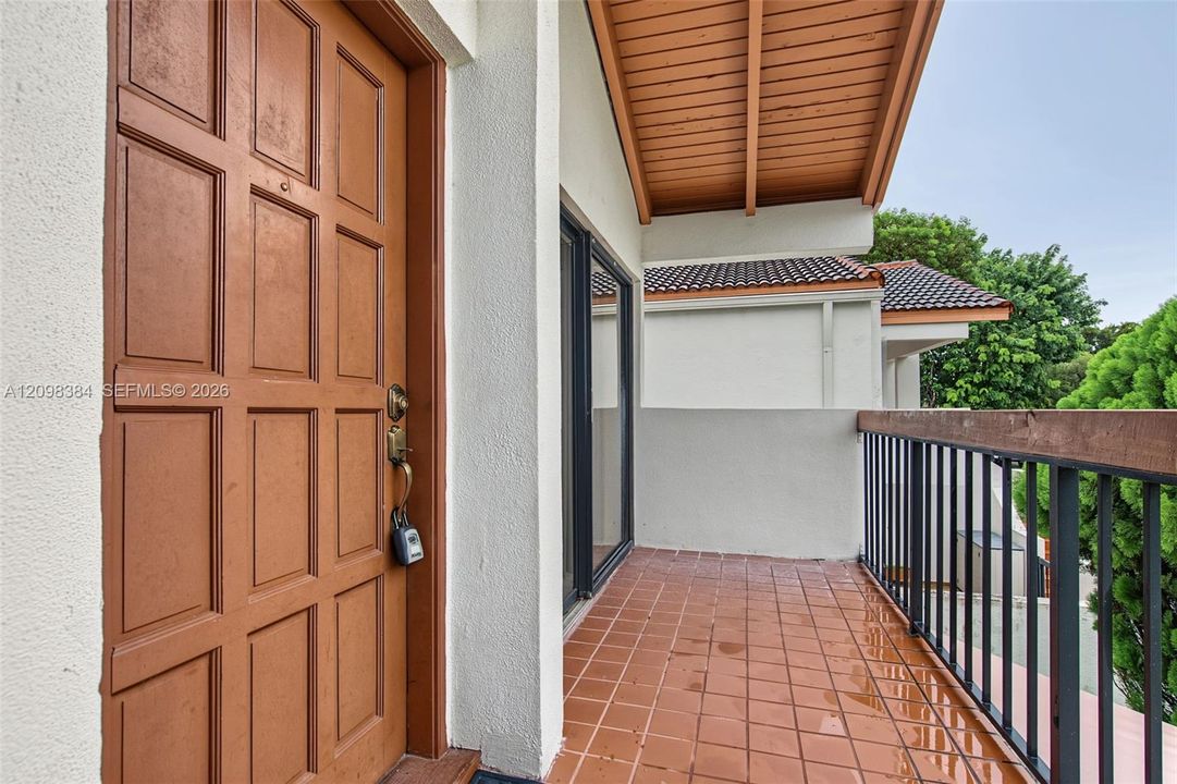 En Venta: $259,000 (2 camas, 2 baños, 847 Pies cuadrados)