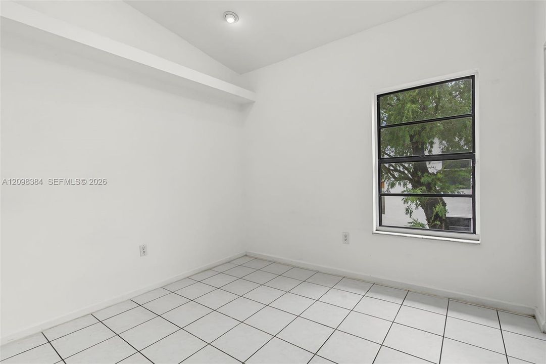 En Venta: $259,000 (2 camas, 2 baños, 847 Pies cuadrados)
