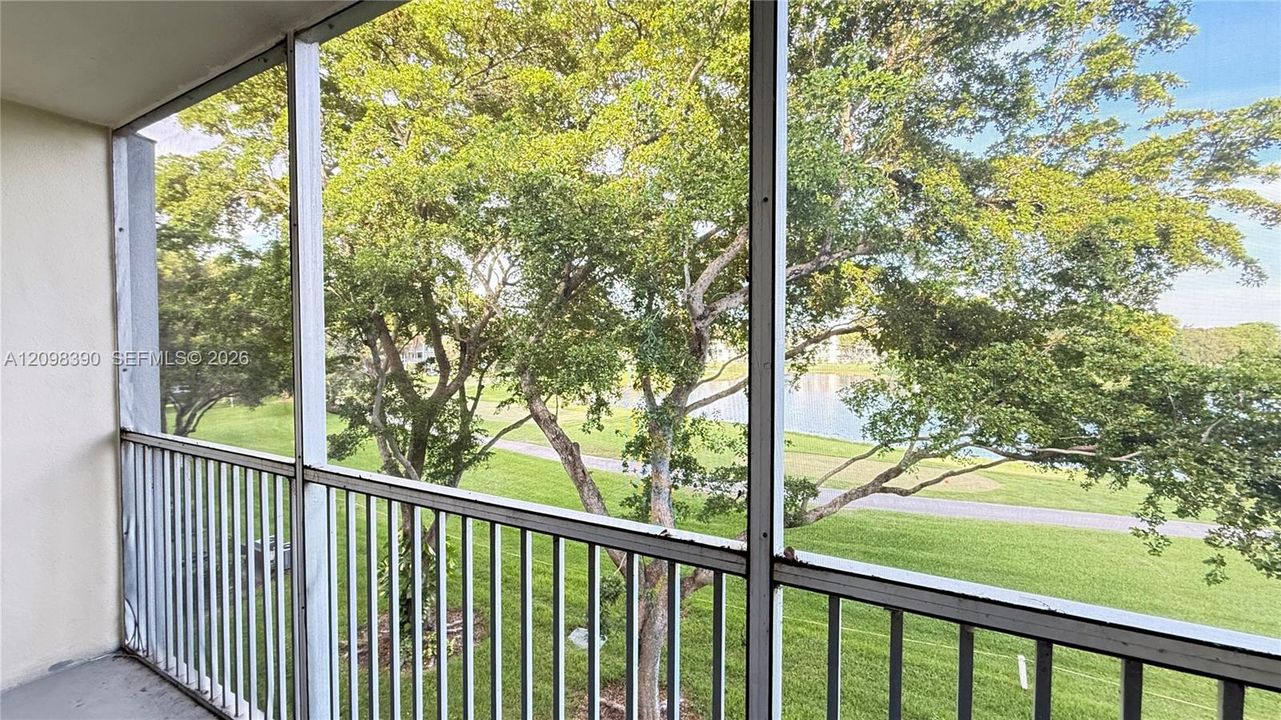 For Rent: $1,490 (1 beds, 1 baths, 685 Square Feet)