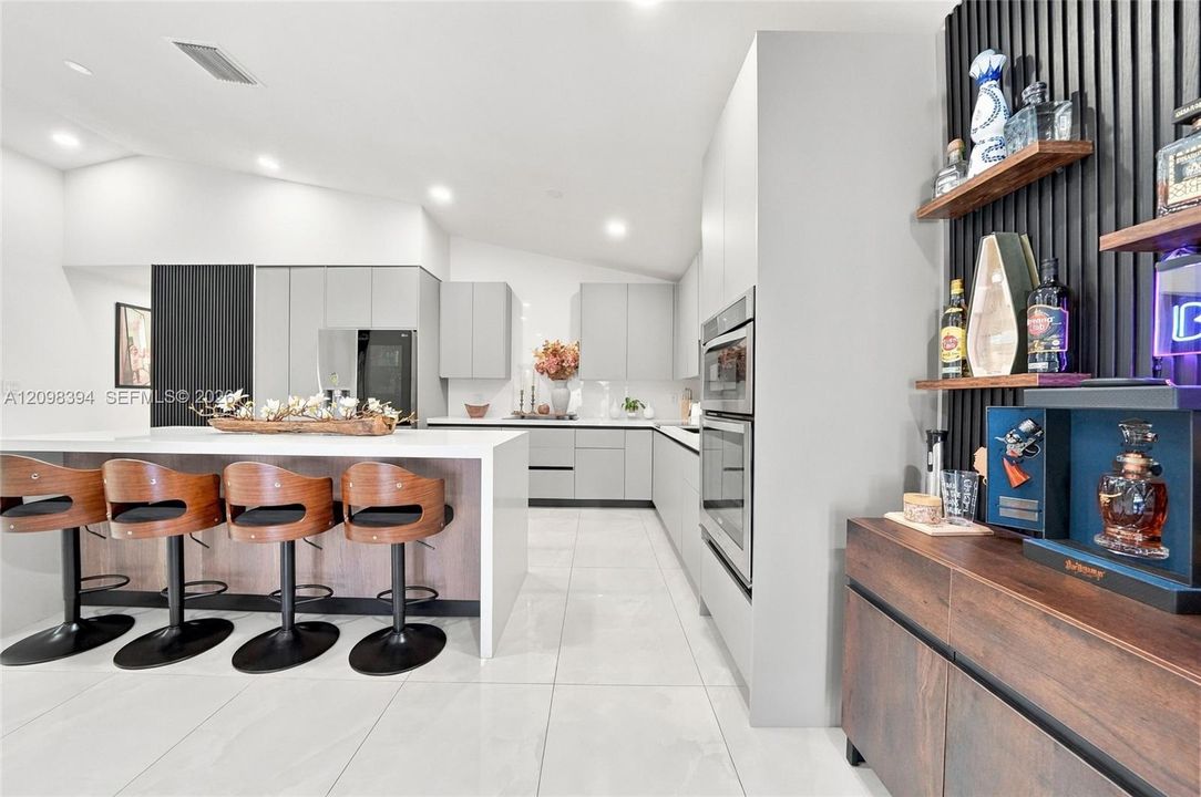 En Venta: $849,500 (4 camas, 3 baños, 2082 Pies cuadrados)
